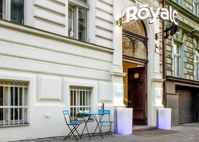 מלון Royal Court 3*