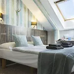 Hotel Royal Court 3*
