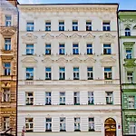 Hotel Royal Court 3*