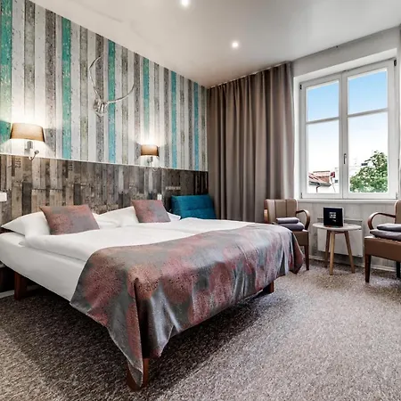 Hotel Royal Court 3*