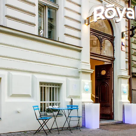 Hotel Royal Court 3*