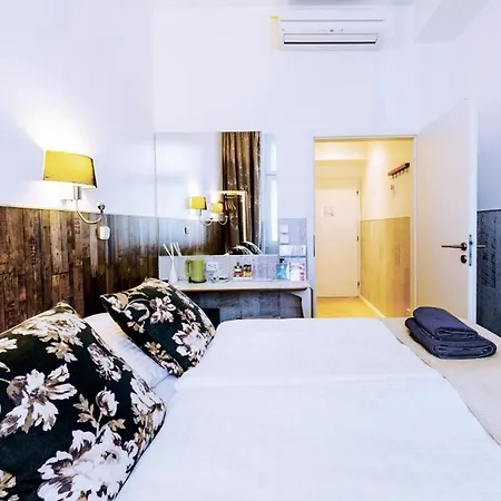 Royal Court Hotel