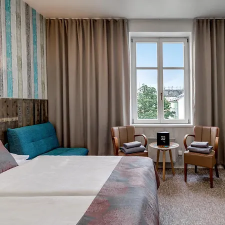 Hotel Royal Court 3*