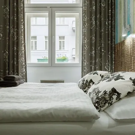 Hotel Royal Court 3*