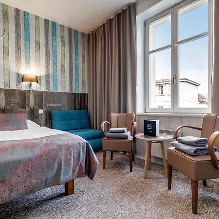Hotel Royal Court 3*