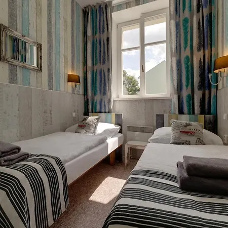 Royal Court Hotel 3*