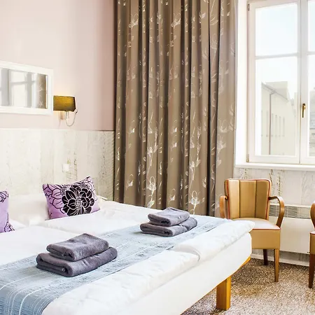 Hotel Royal Court 3*