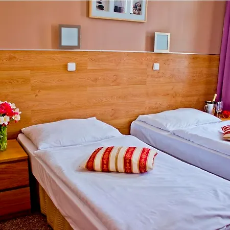 Hotel Royal Court 3*
