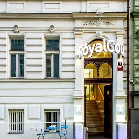 Hotel Royal Court 3*