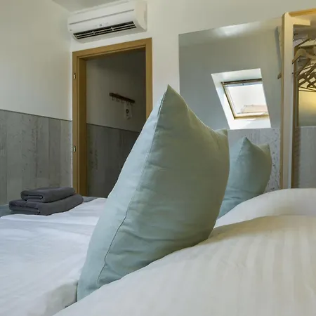 Hotel Royal Court 3*